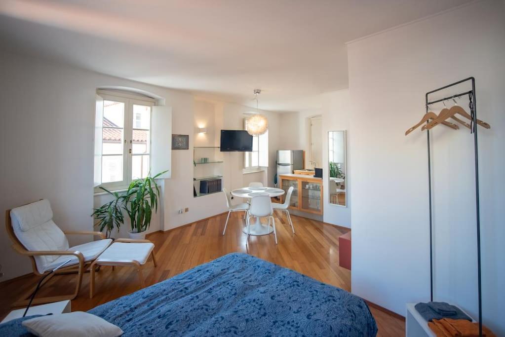 Torretta10 - Studio Apartment Triest Exterior foto